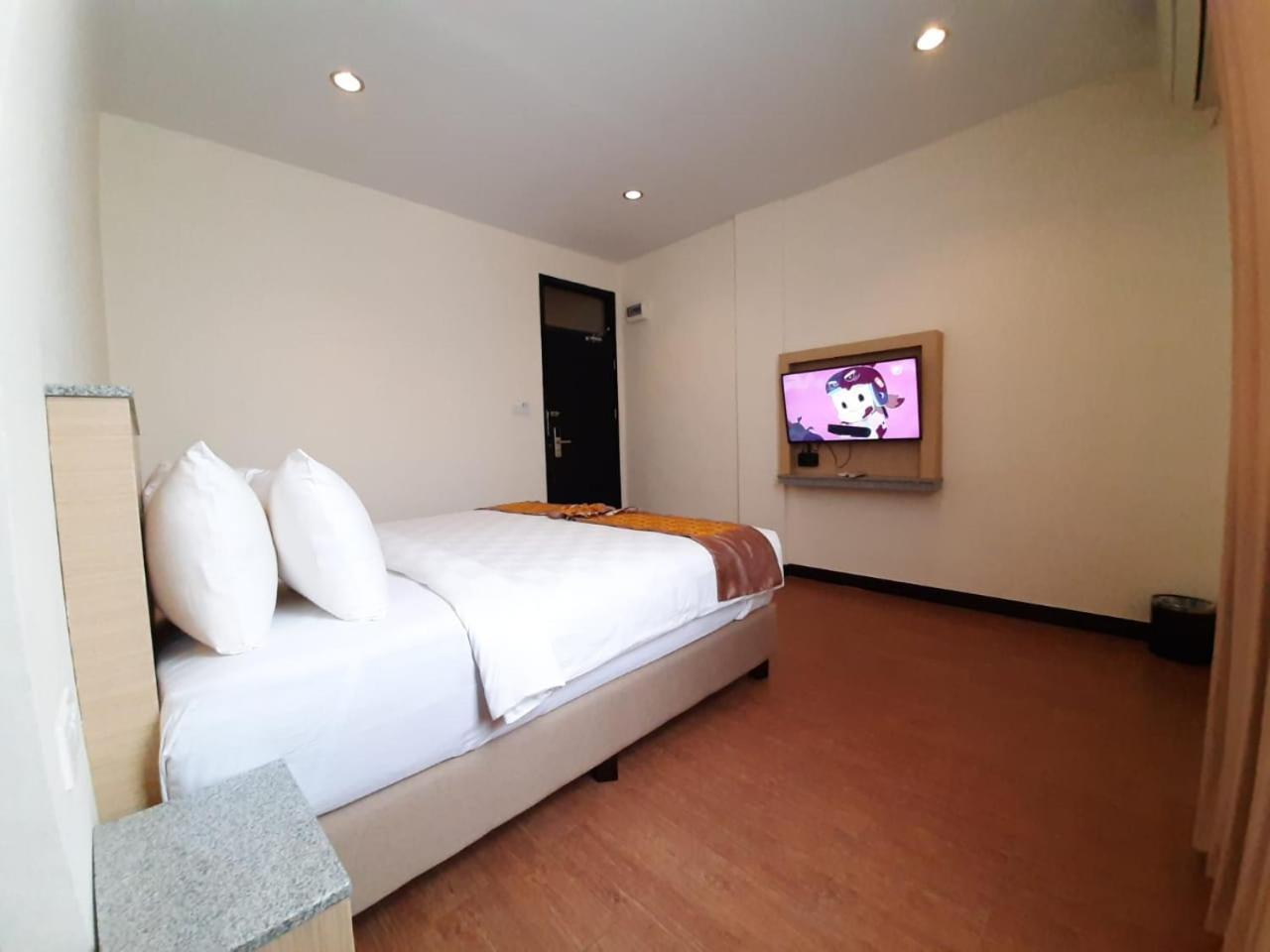 Batam Harbour Boutique Hotel & Spa Нагоя Номер фото