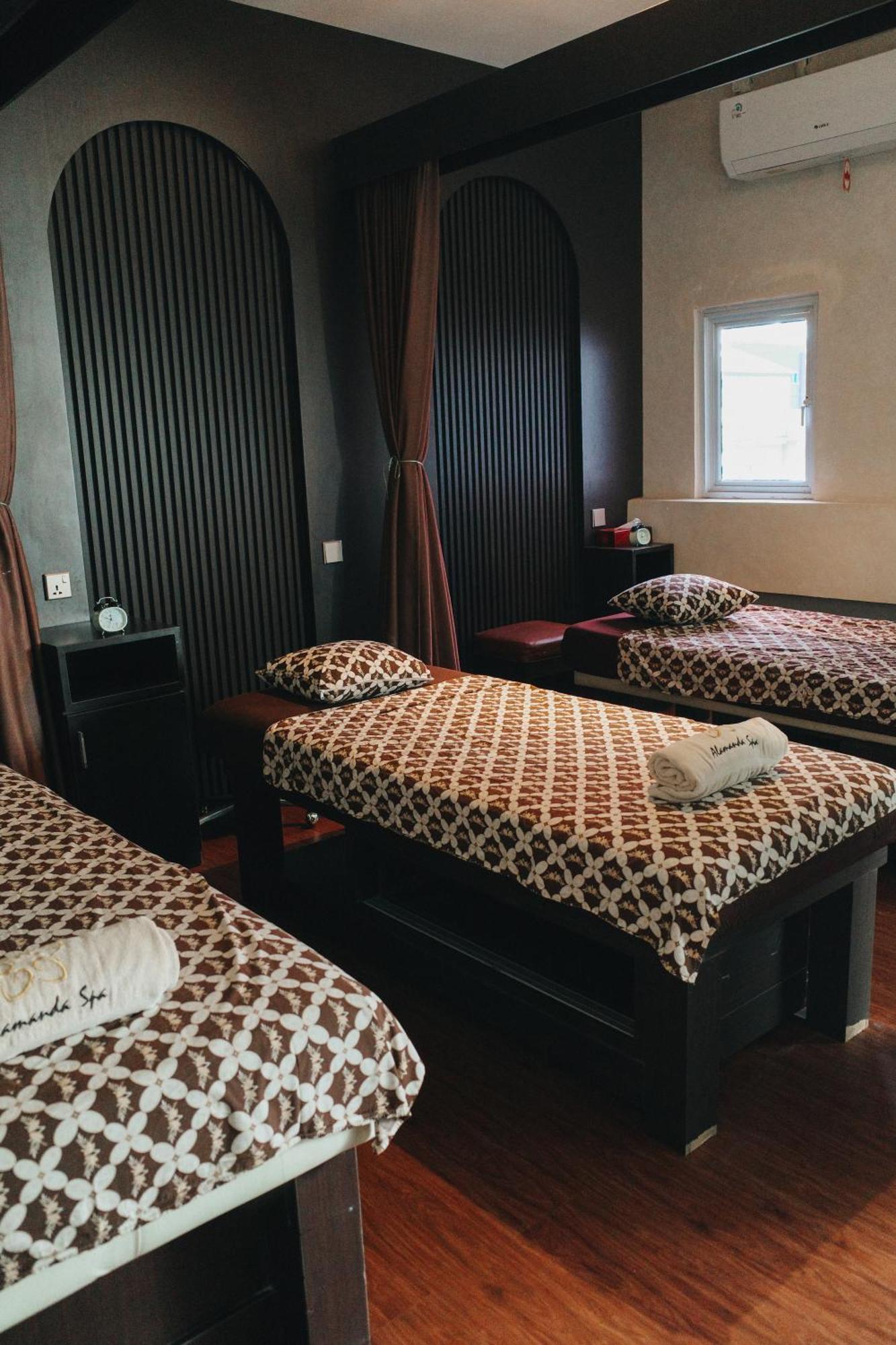 Batam Harbour Boutique Hotel & Spa Нагоя Экстерьер фото