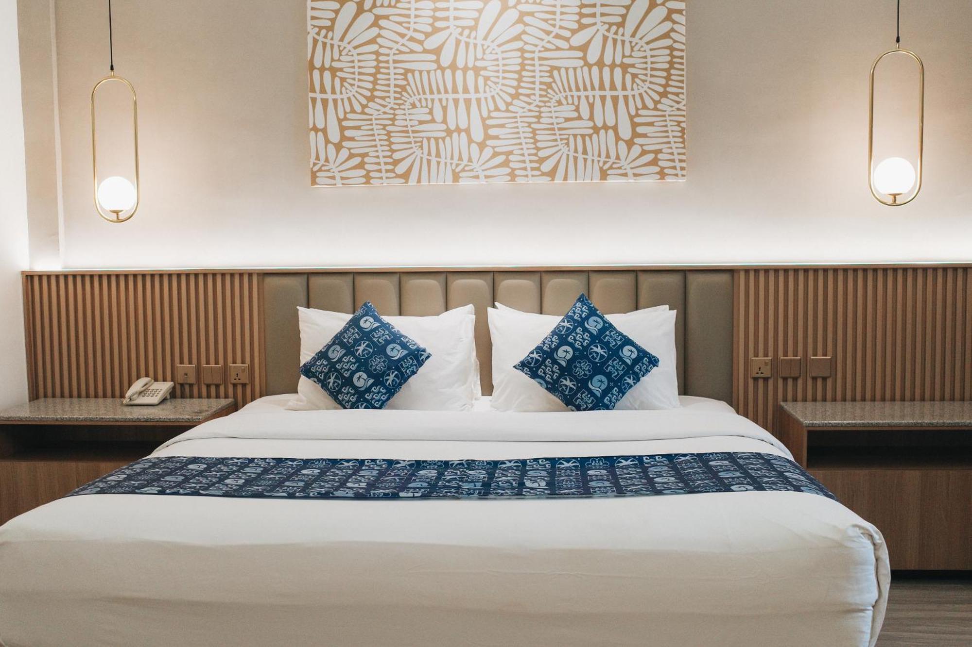 Batam Harbour Boutique Hotel & Spa Нагоя Номер фото