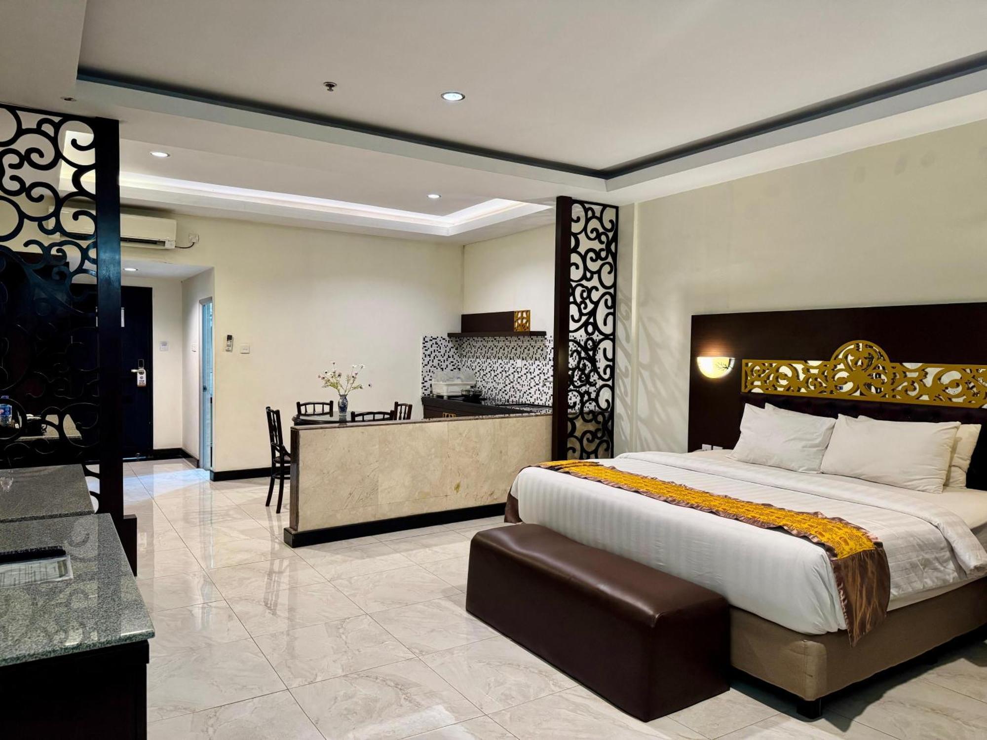 Batam Harbour Boutique Hotel & Spa Нагоя Номер фото